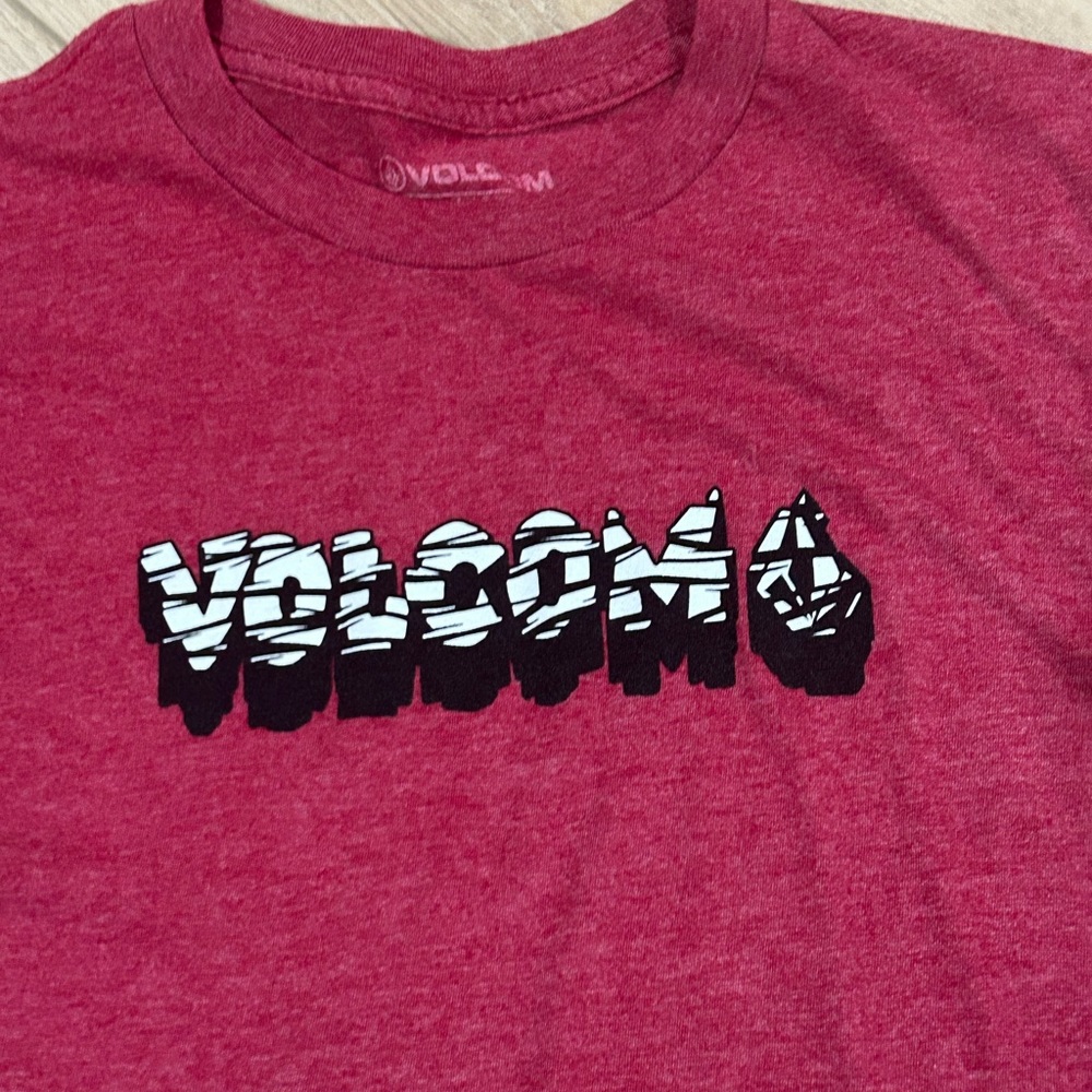 Youth Large Volcom T shirt
